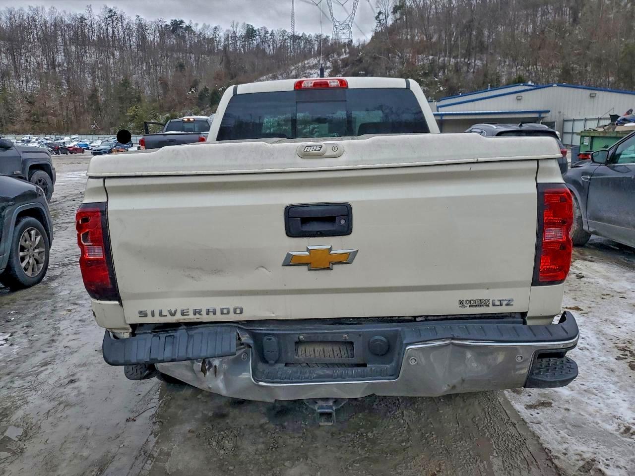 2014 CHEVROLET SILVERADO K1500 photo 6