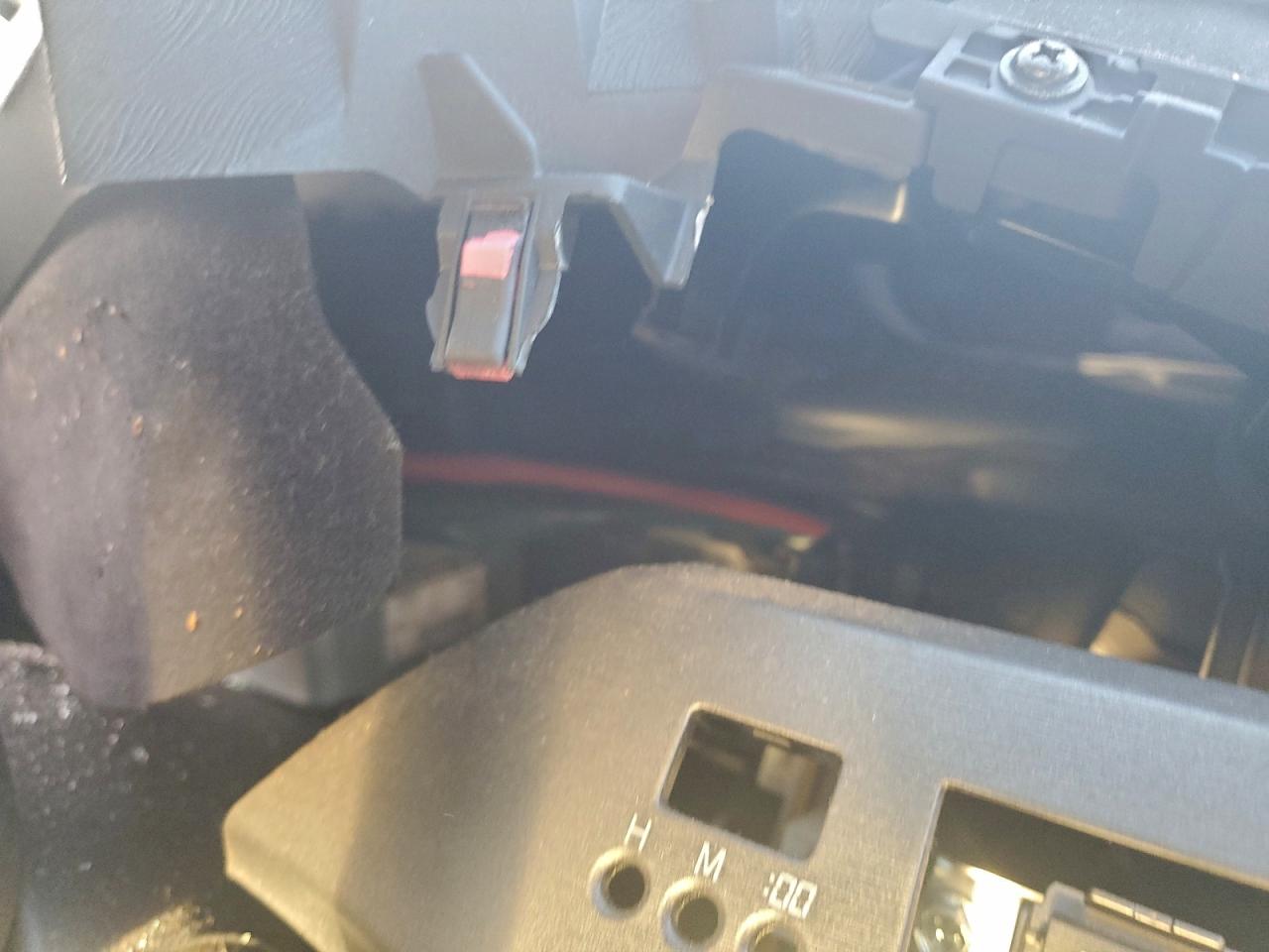 2013 TOYOTA PRIUS photo 25