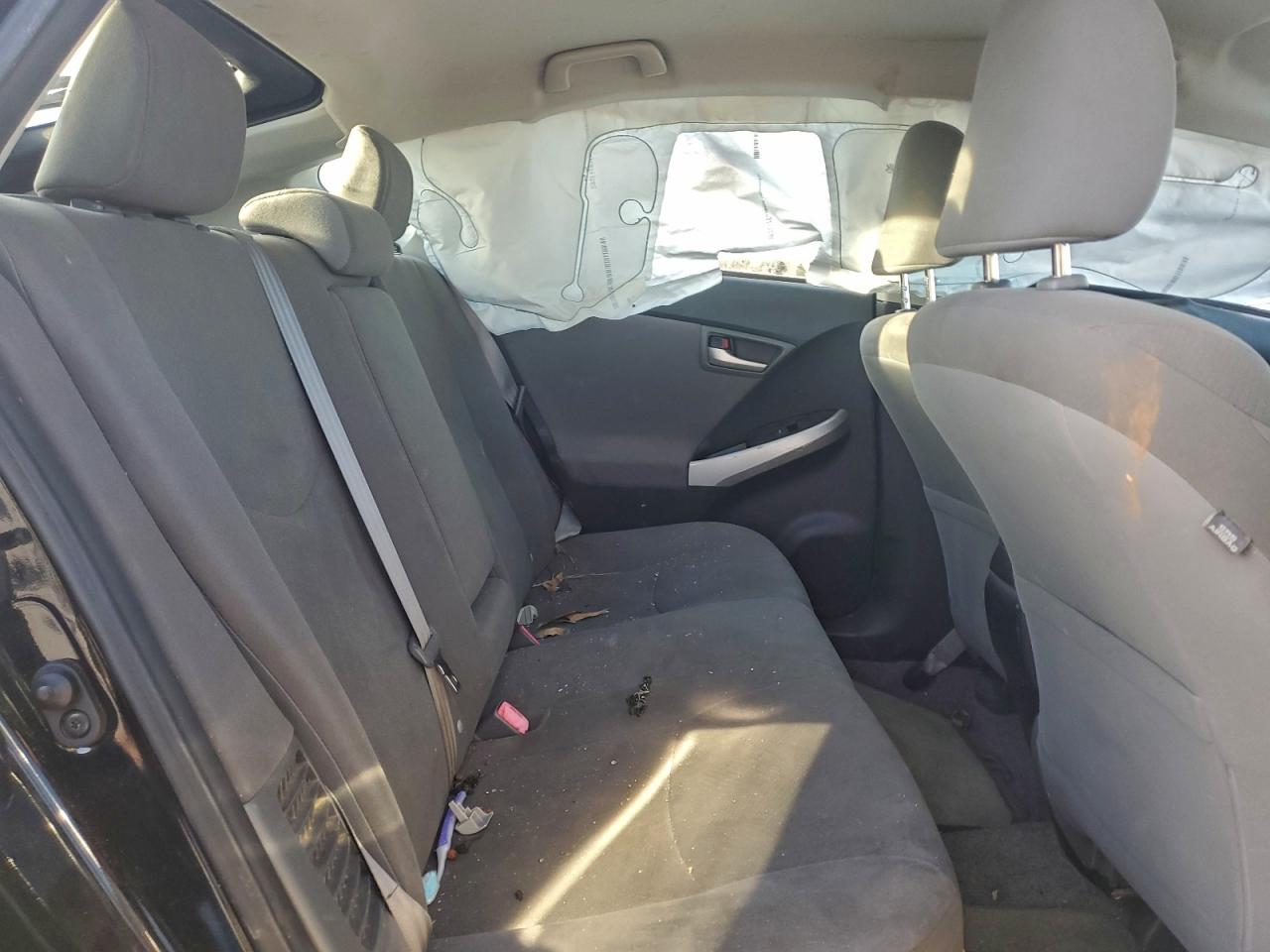 2013 TOYOTA PRIUS photo 28