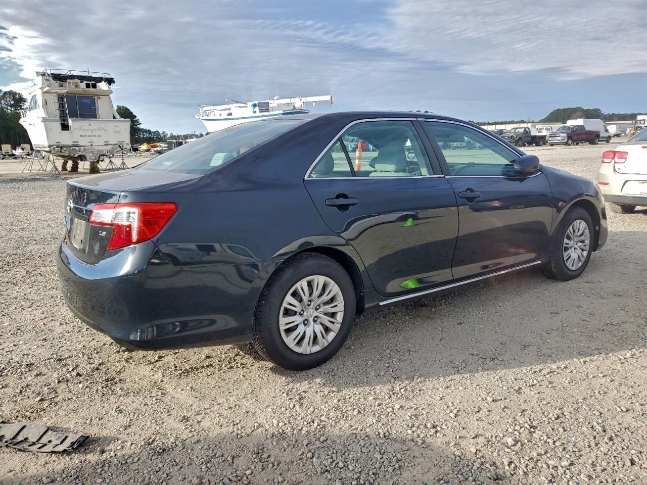 2012 TOYOTA CAMRY BASE photo 3