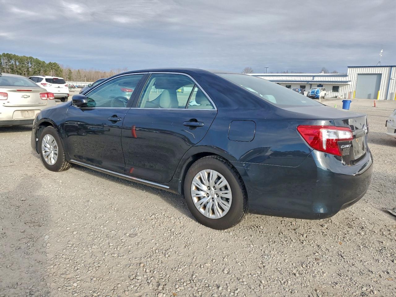 2012 TOYOTA CAMRY BASE photo 2