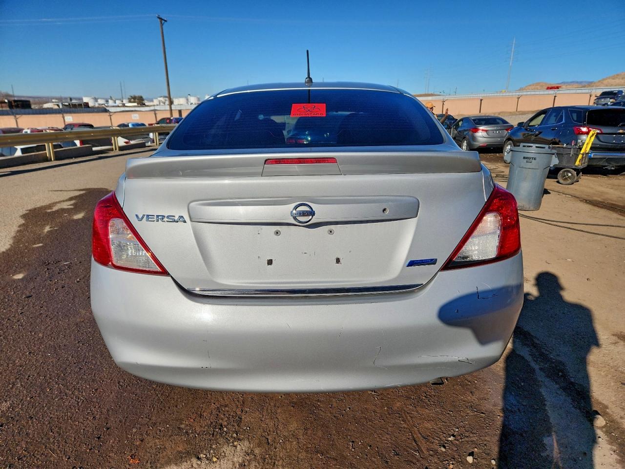 2014 NISSAN VERSA S photo 6