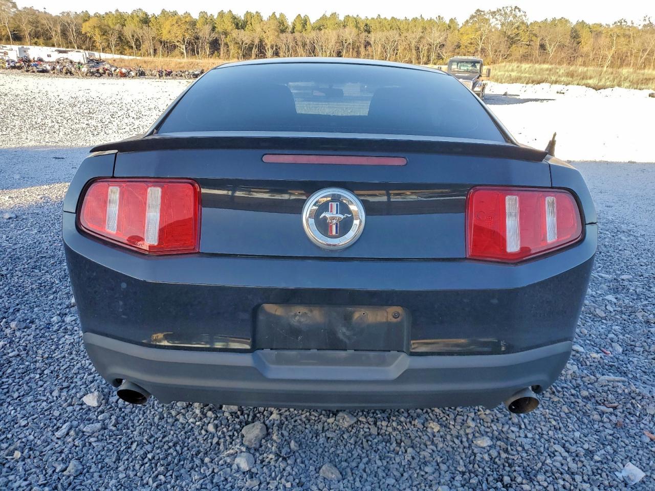 2012 FORD MUSTANG photo 6