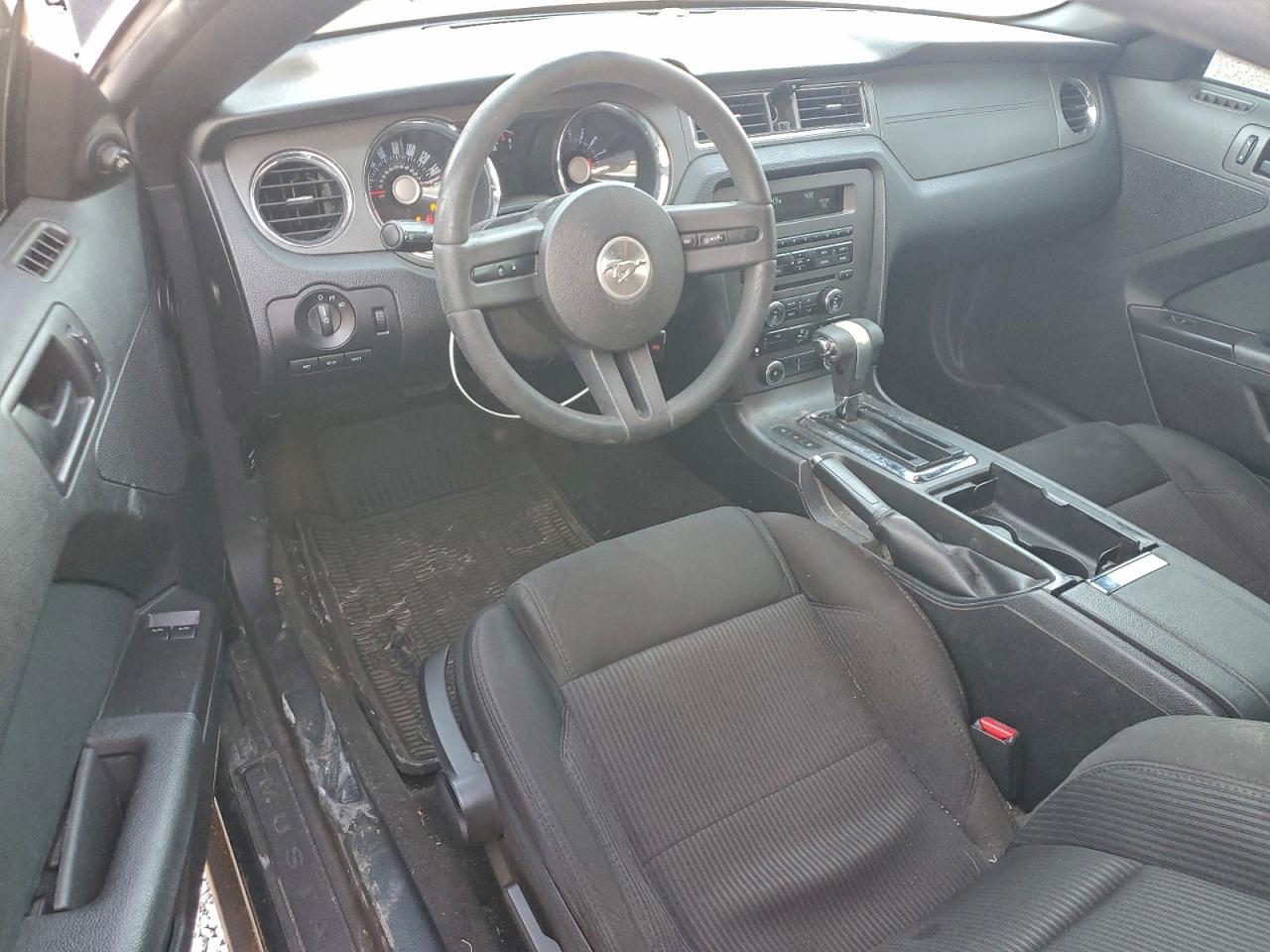 2012 FORD MUSTANG photo 8
