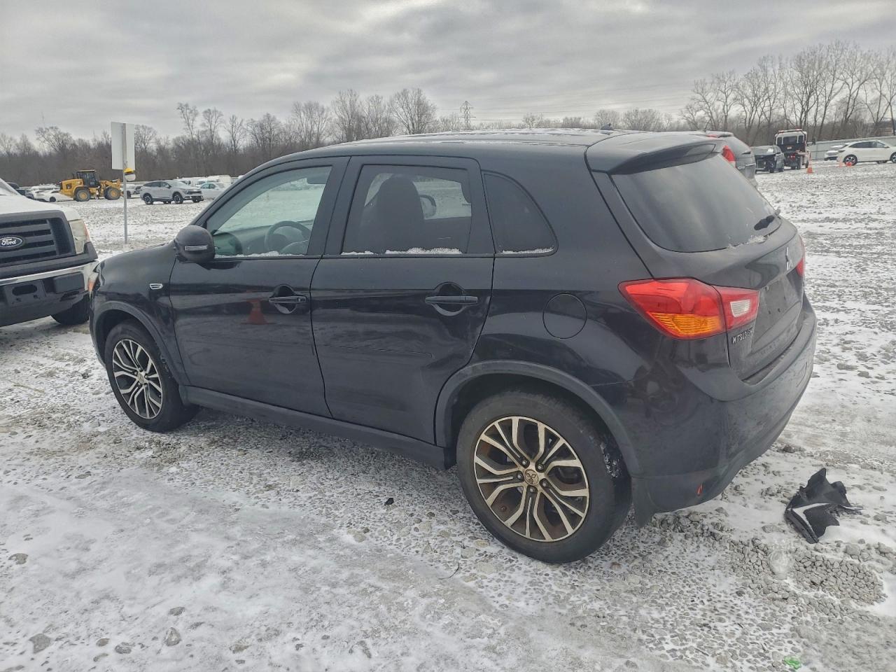 2016 MITSUBISHI OUTLANDER SPORT ES photo 2