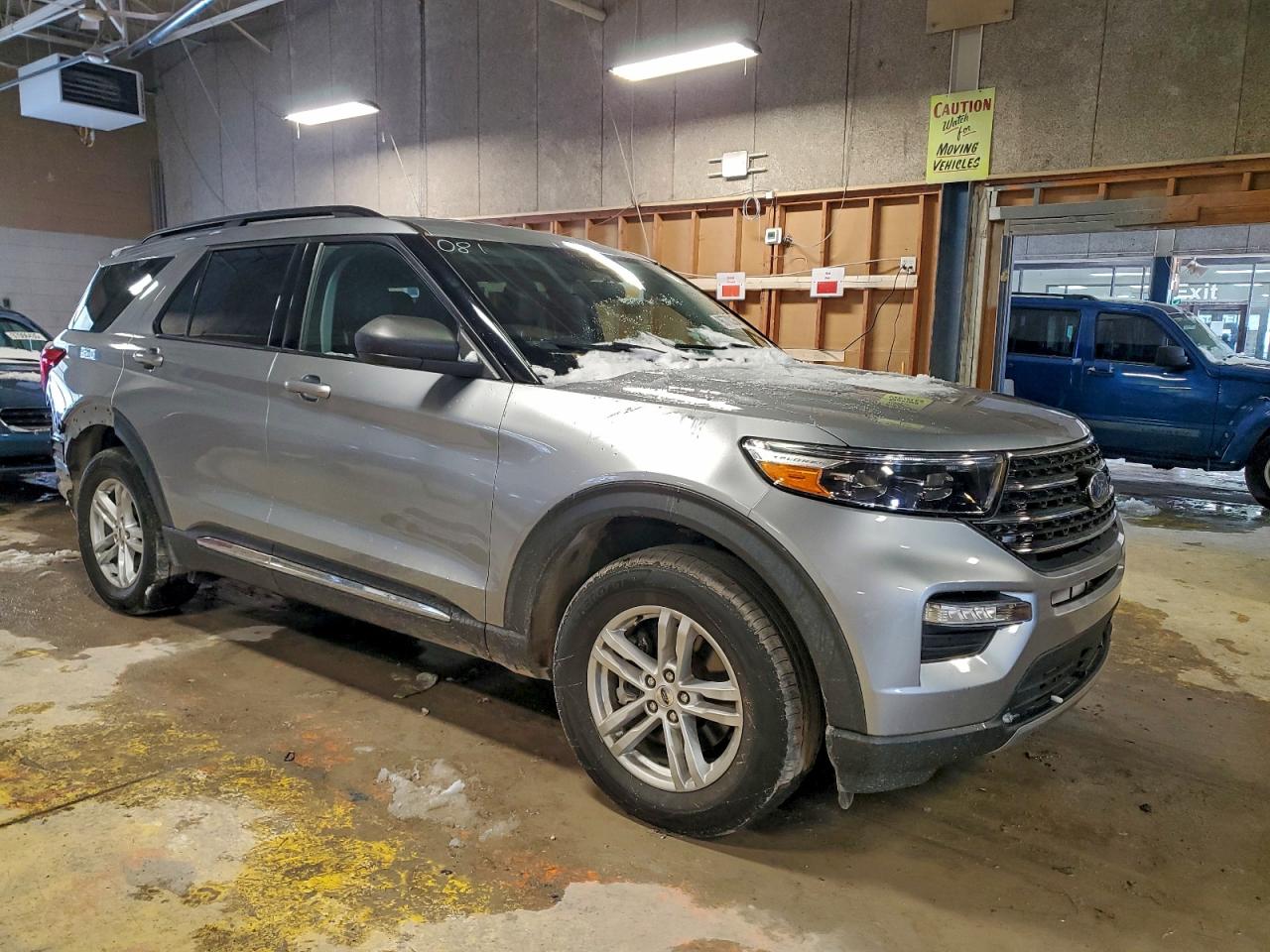 2021 FORD EXPLORER XLT photo 4