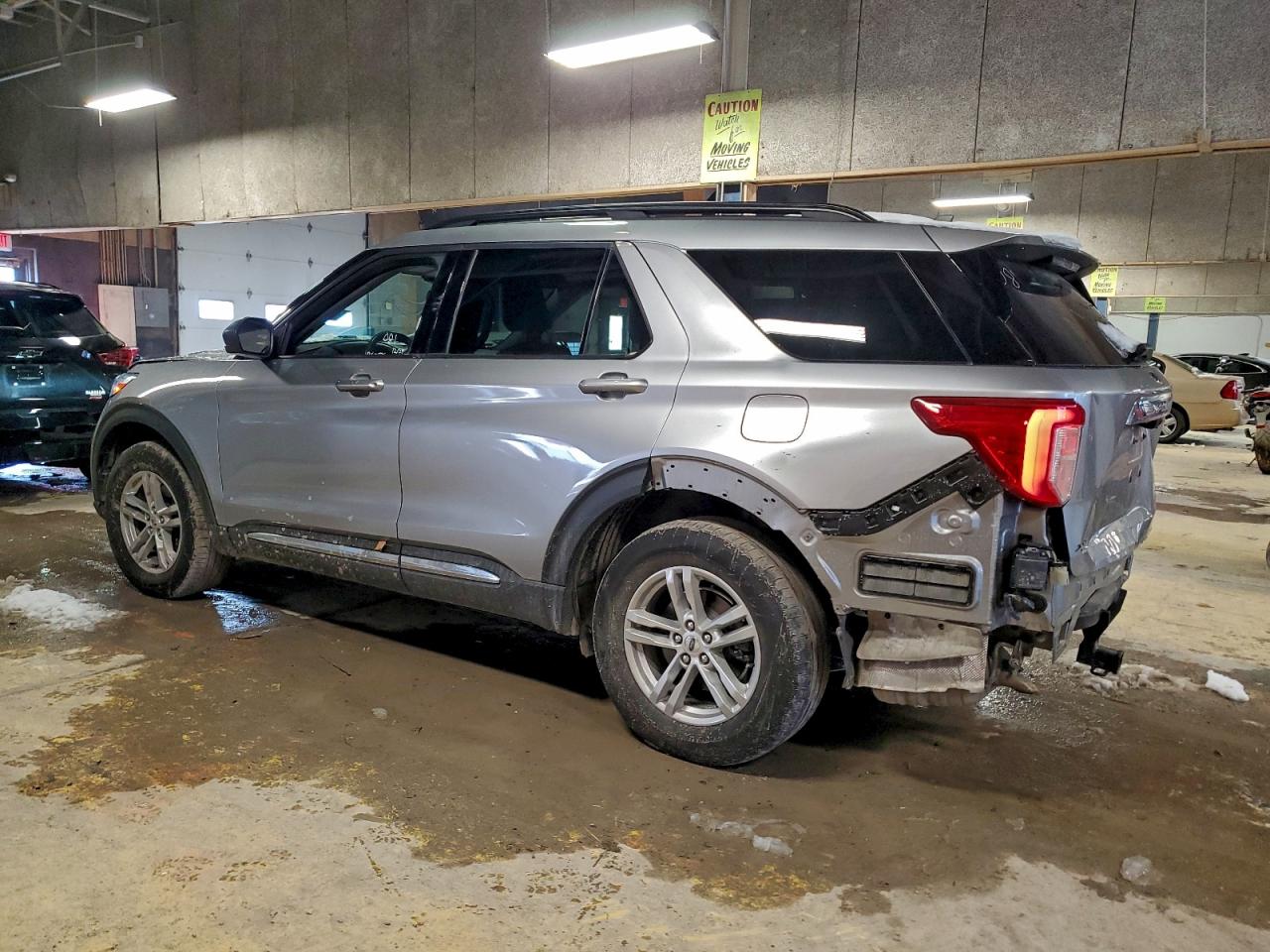 2021 FORD EXPLORER XLT photo 2