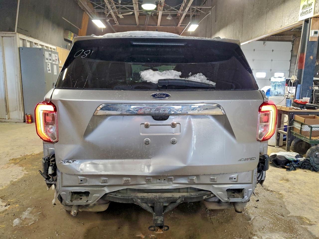 2021 FORD EXPLORER XLT photo 6