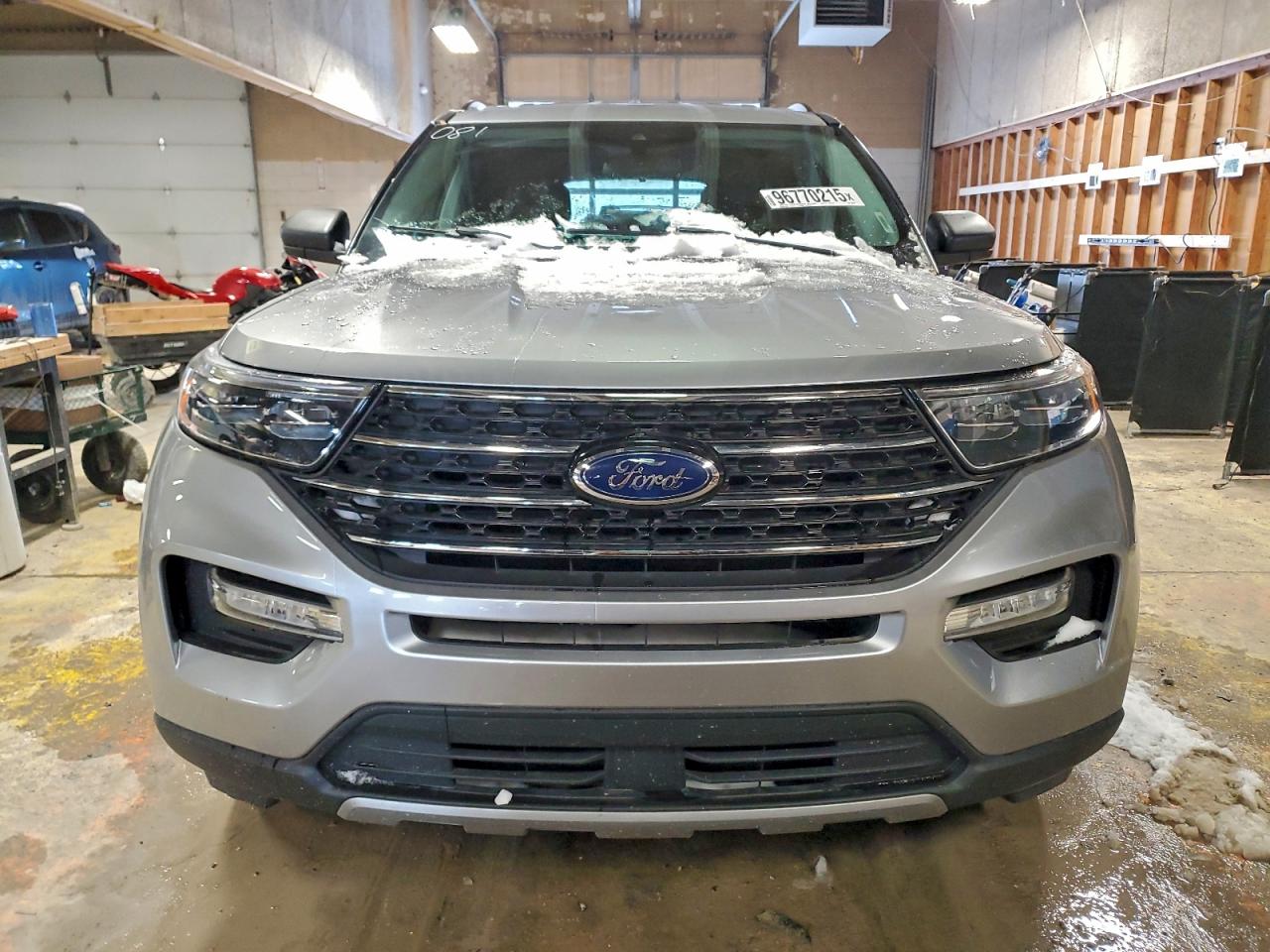 2021 FORD EXPLORER XLT photo 5
