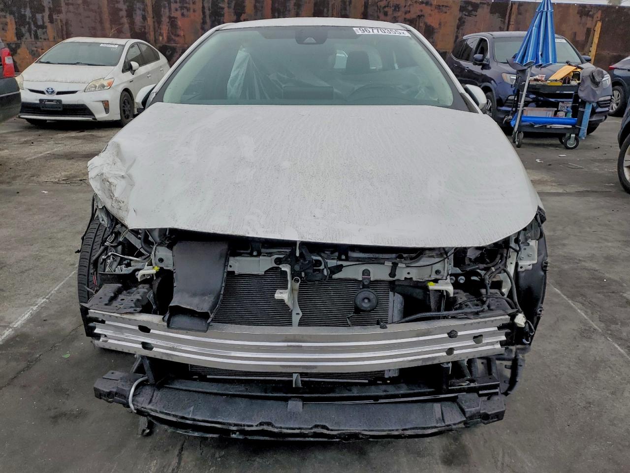2020 TOYOTA COROLLA LE photo 5