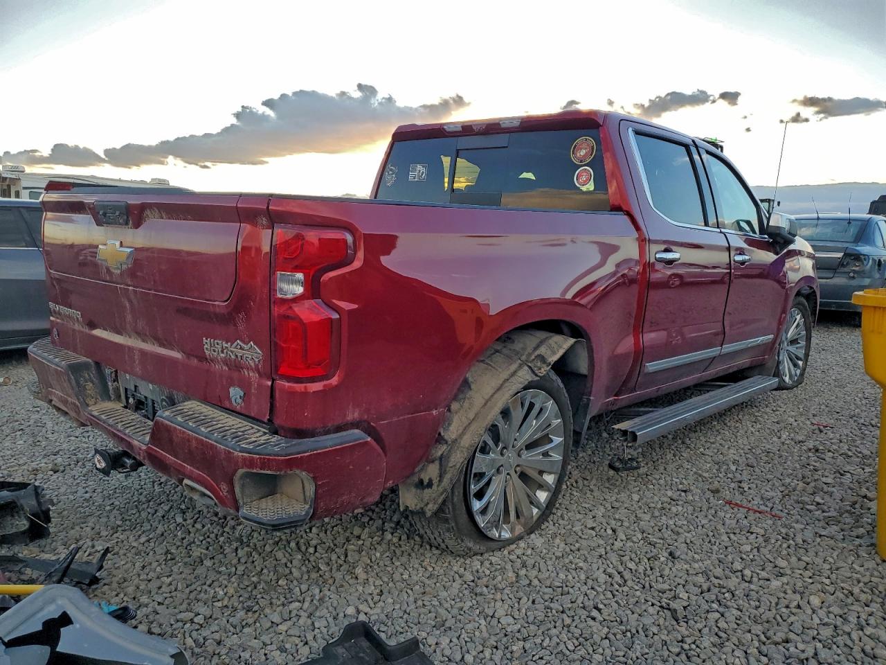 2023 CHEVROLET SILVERADO K1500 HIGH COUNTRY photo 3