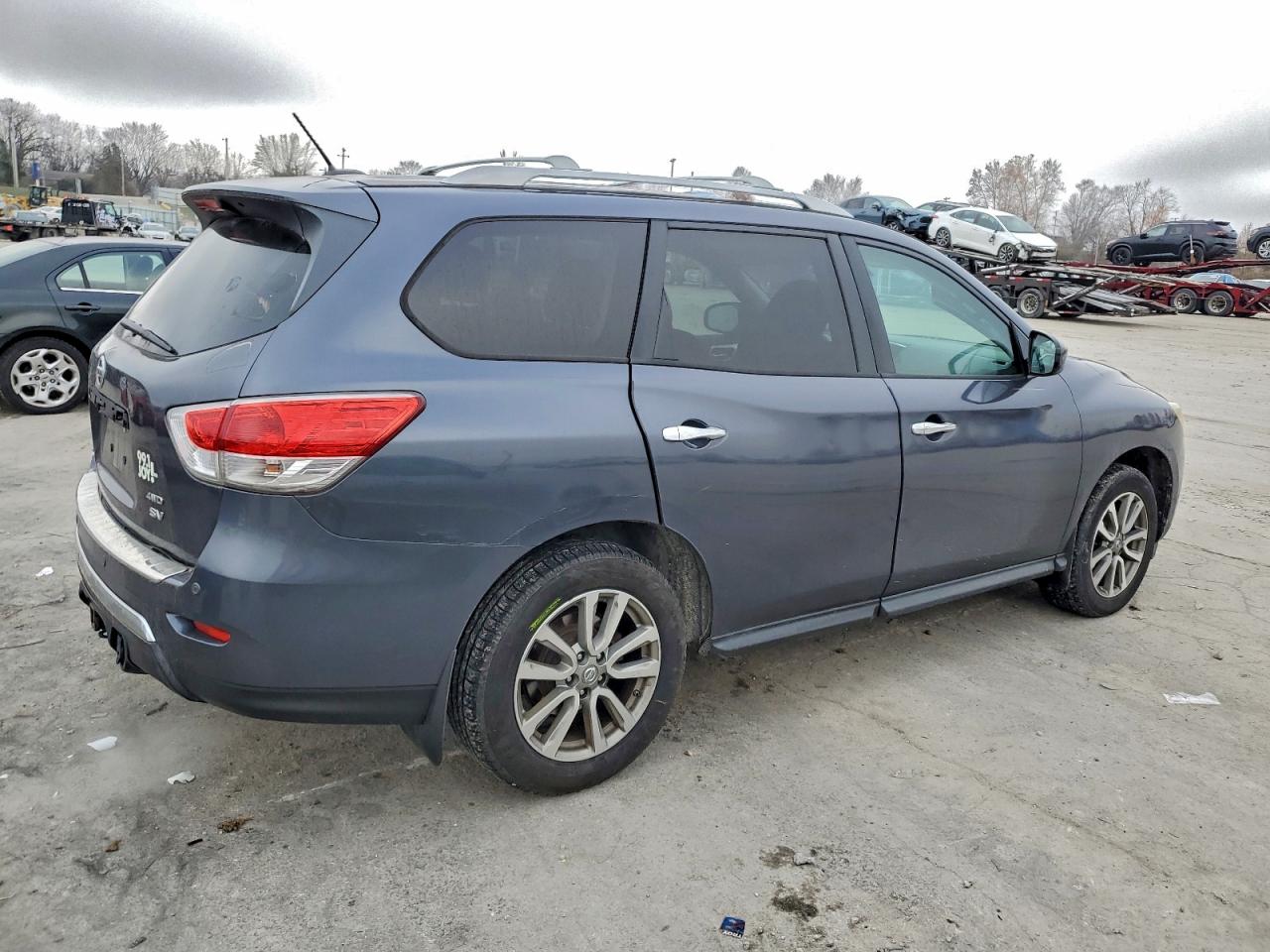2013 NISSAN PATHFINDER S photo 3