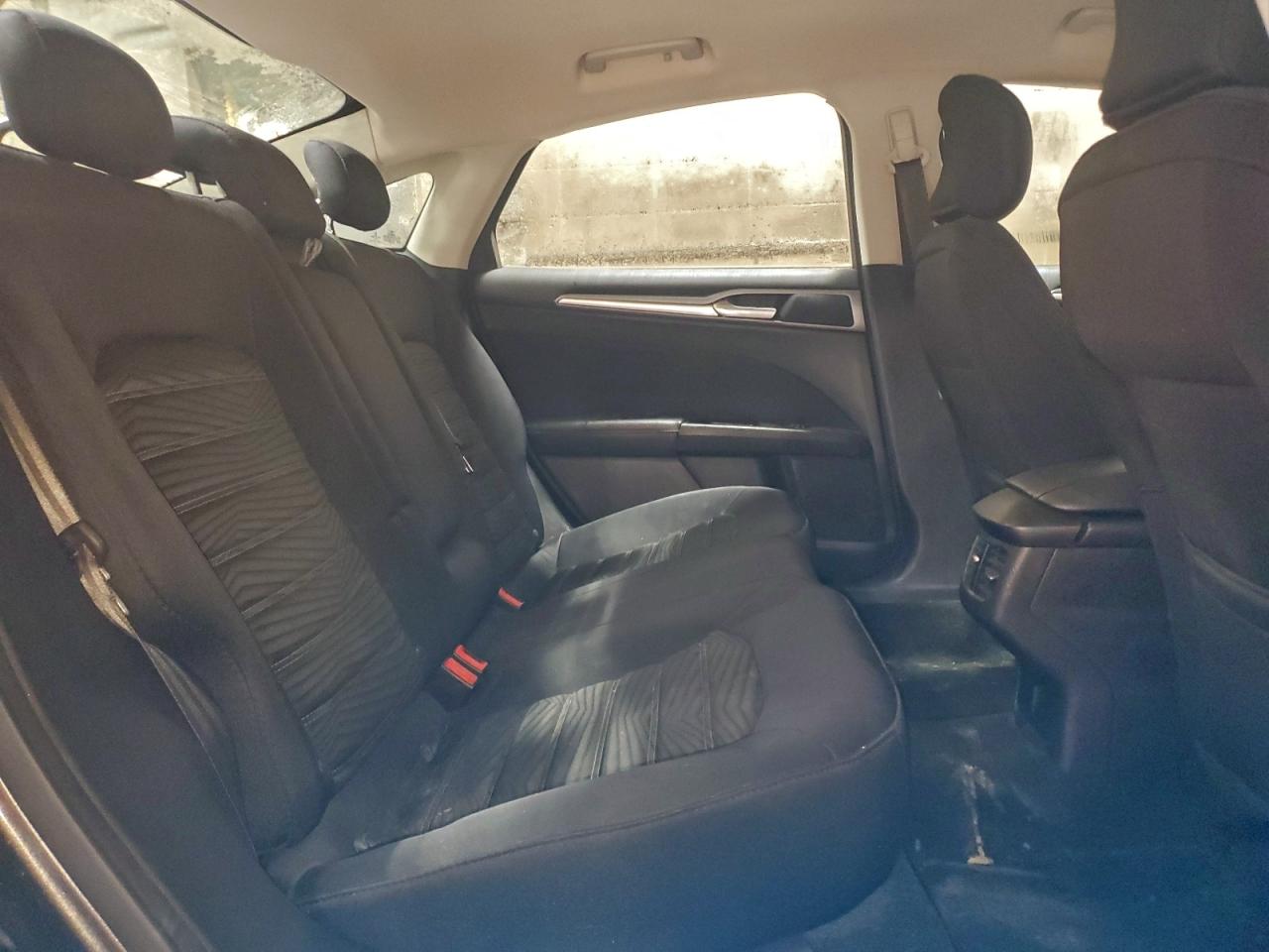 2016 FORD FUSION SE photo 10