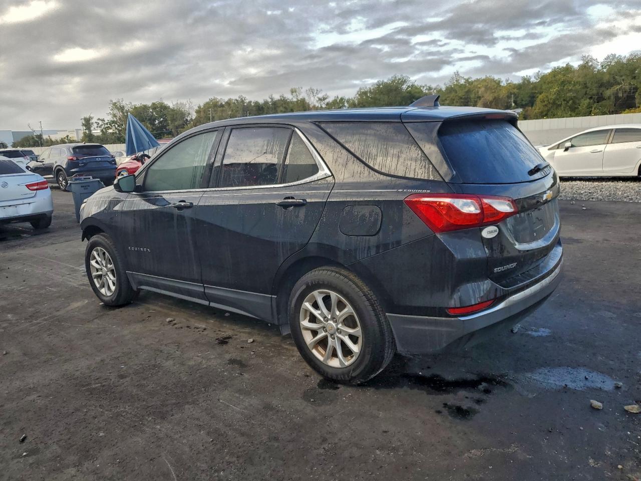 2020 CHEVROLET EQUINOX LT photo 2