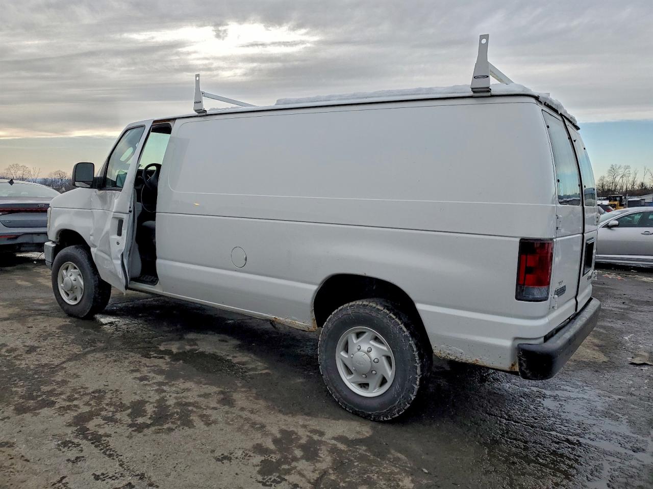 2009 FORD ECONOLINE E250 VAN photo 2