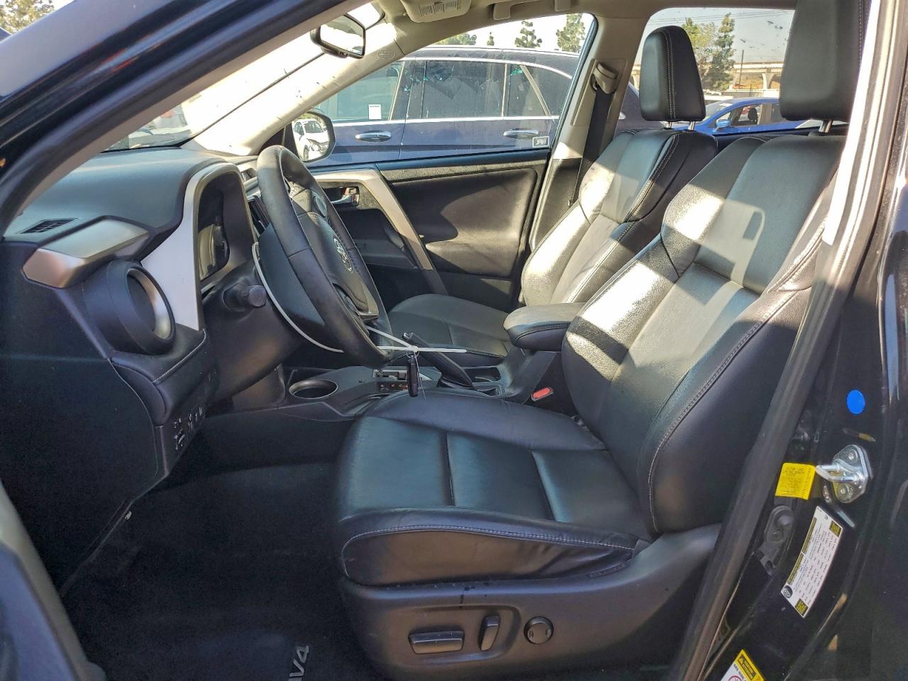 2015 TOYOTA RAV4 LIMITED photo 7