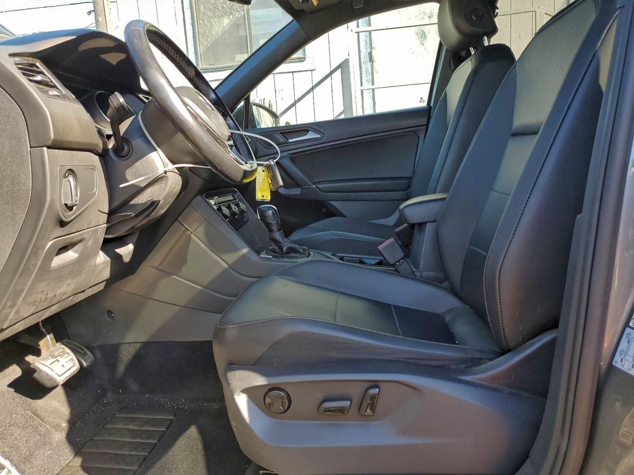 2020 VOLKSWAGEN TIGUAN SE photo 7