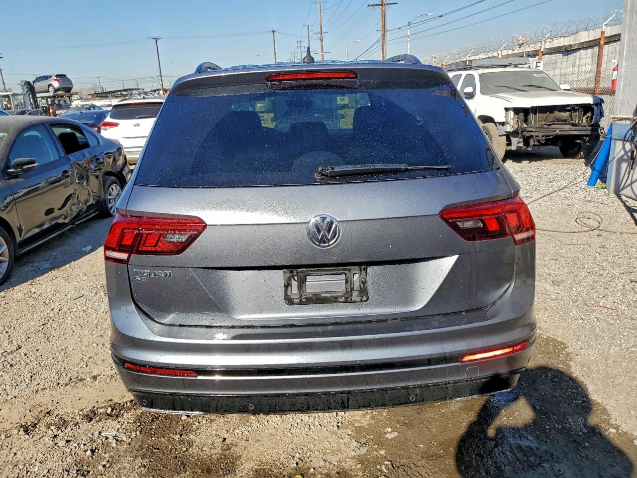 2020 VOLKSWAGEN TIGUAN SE photo 6