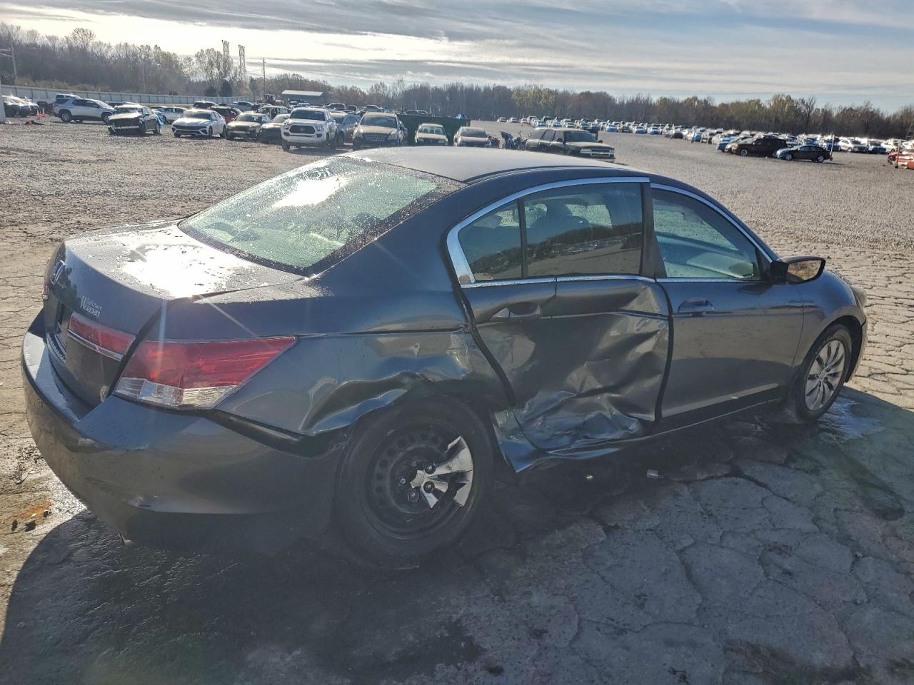 2011 HONDA ACCORD LX photo 3