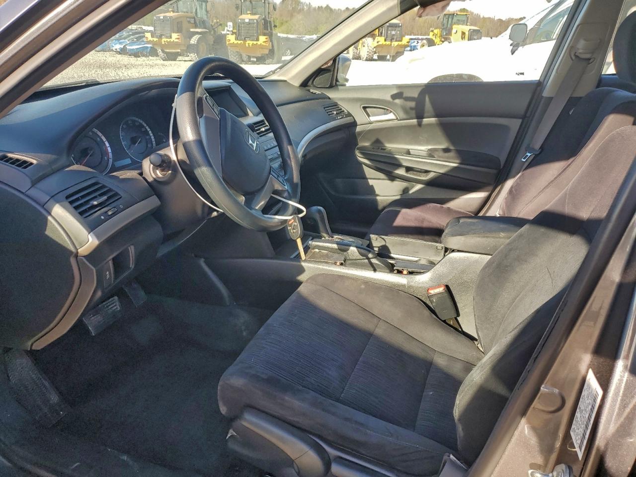 2011 HONDA ACCORD LX photo 7
