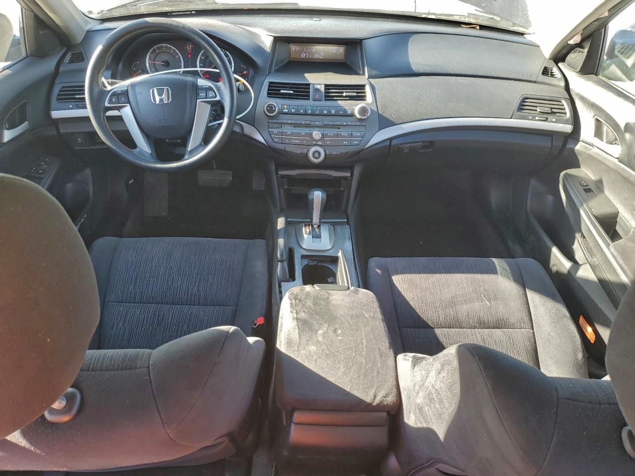 2011 HONDA ACCORD LX photo 8
