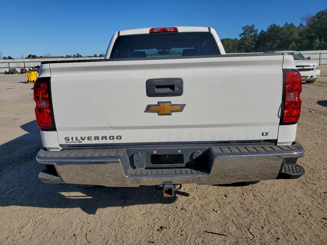 2017 CHEVROLET SILVERADO C1500 LT photo 6