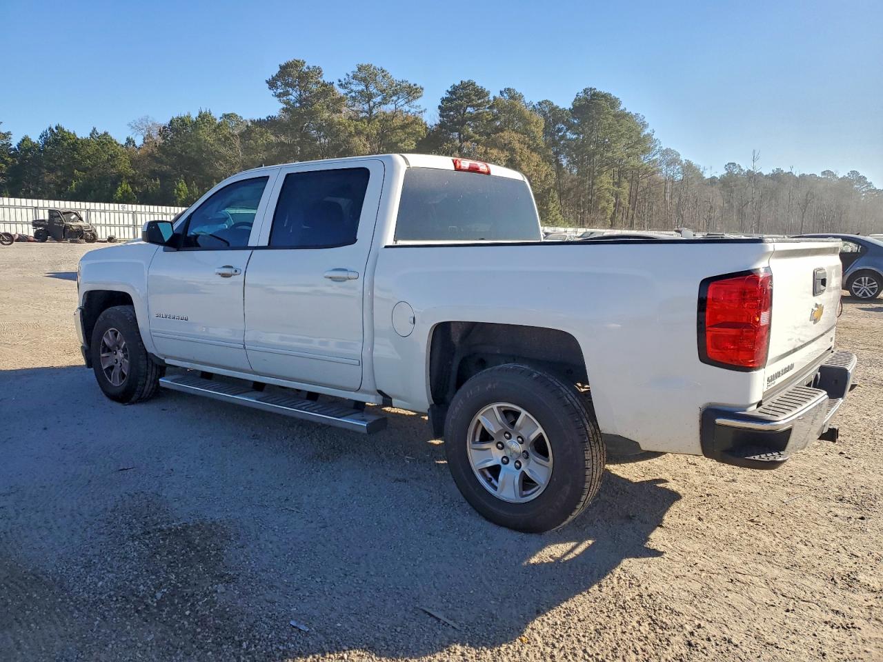 2017 CHEVROLET SILVERADO C1500 LT photo 2
