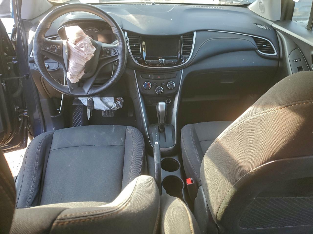 2018 CHEVROLET TRAX 1LT photo 8