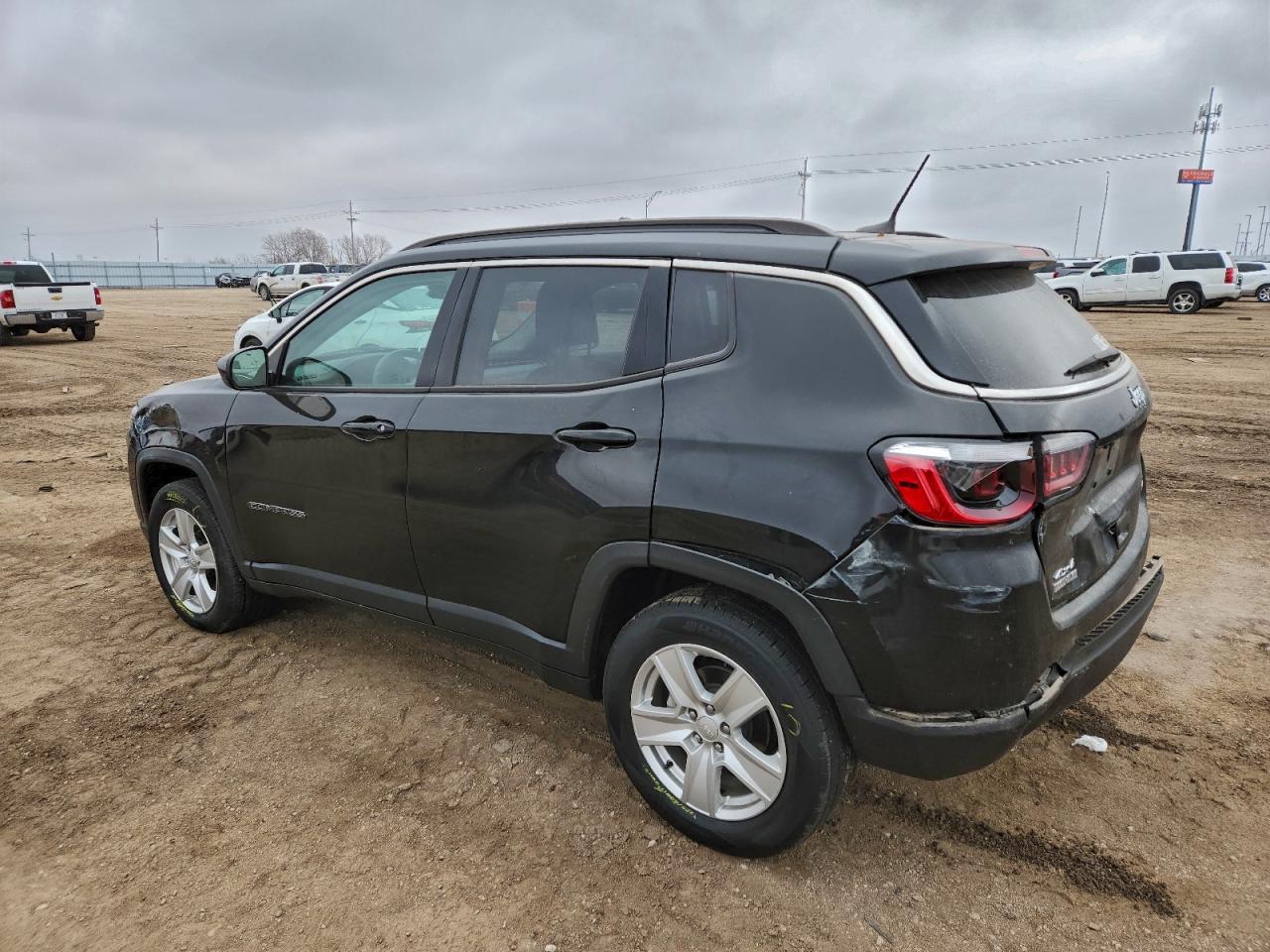 2022 JEEP COMPASS LATITUDE photo 2
