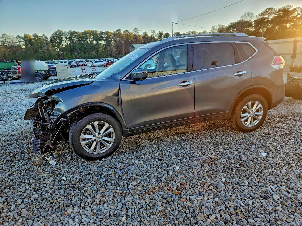 2016 NISSAN ROGUE