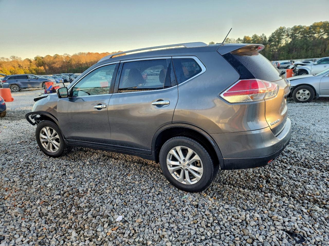 2016 NISSAN ROGUE S photo 2