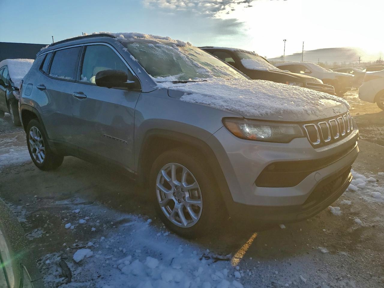 2022 JEEP COMPASS LATITUDE LUX photo 4