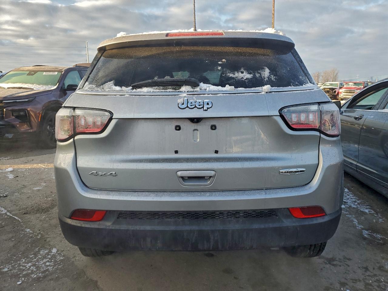 2022 JEEP COMPASS LATITUDE LUX photo 6