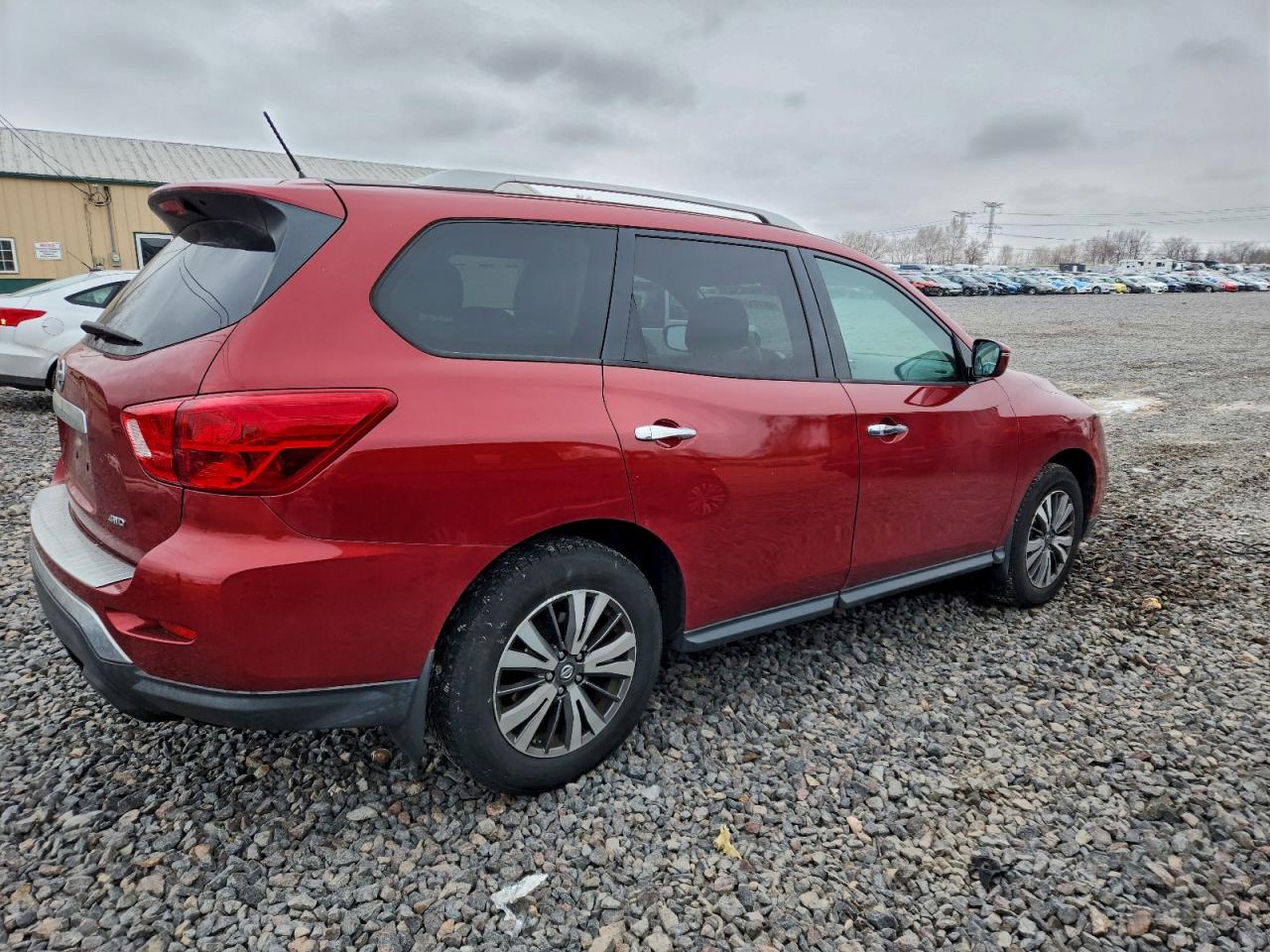 2017 NISSAN PATHFINDER S photo 3