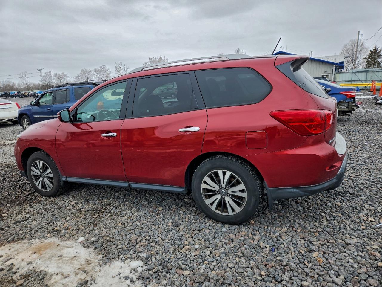 2017 NISSAN PATHFINDER S photo 2