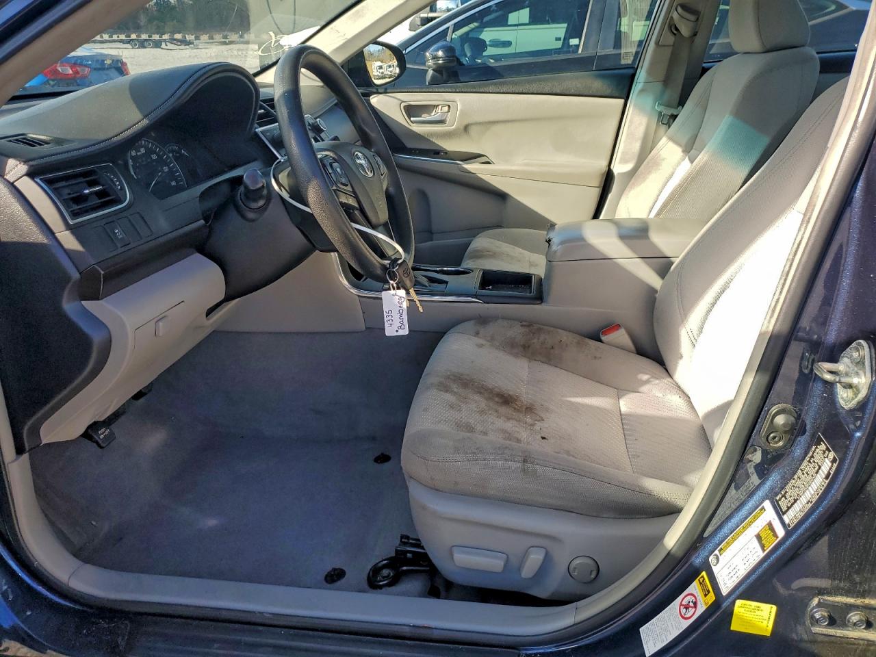 2015 TOYOTA CAMRY LE photo 7