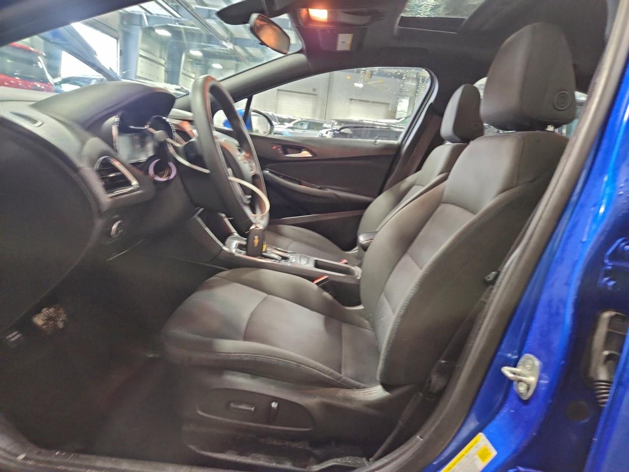 2017 CHEVROLET CRUZE LT photo 7
