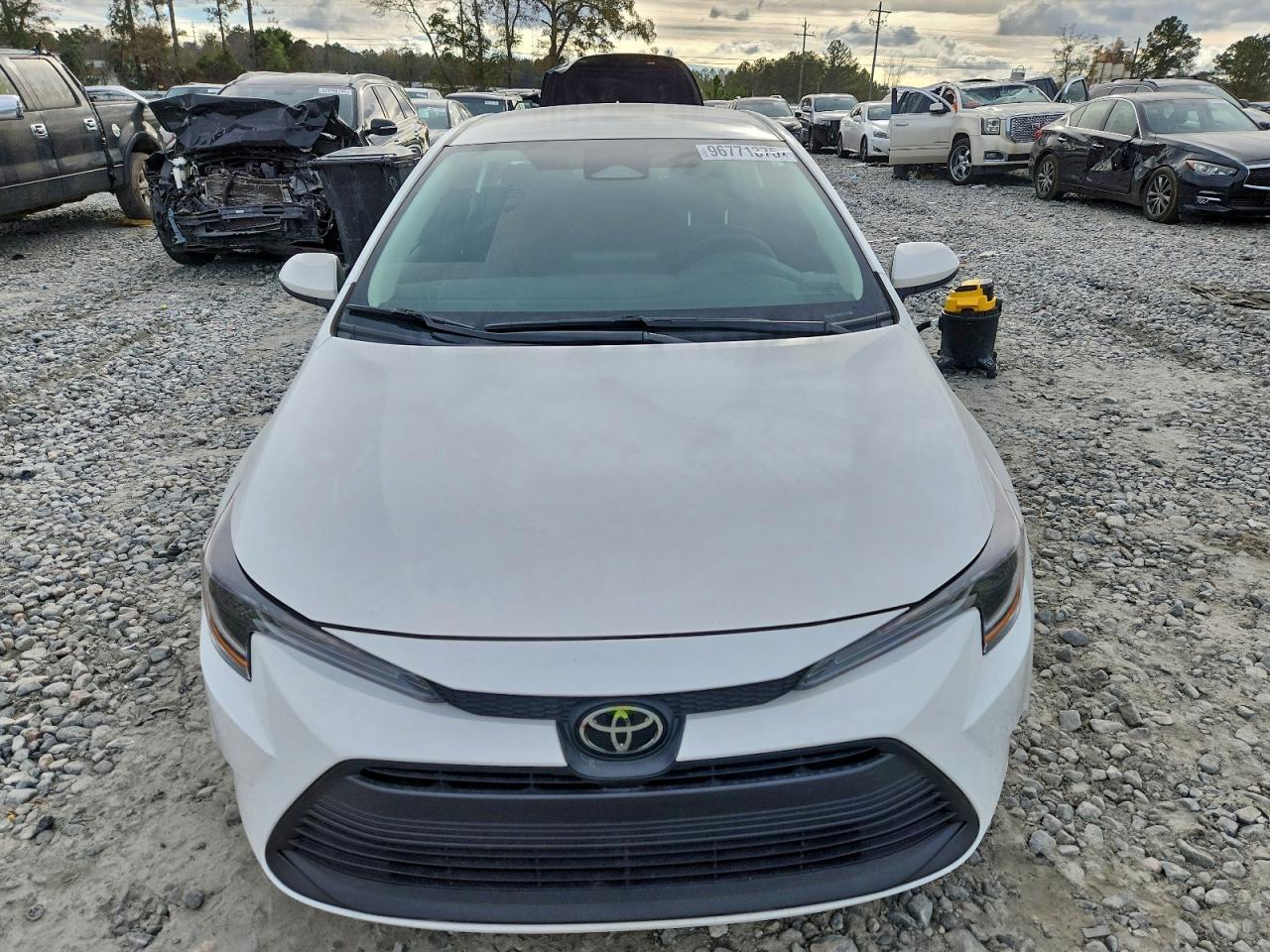 2024 TOYOTA COROLLA LE photo 13