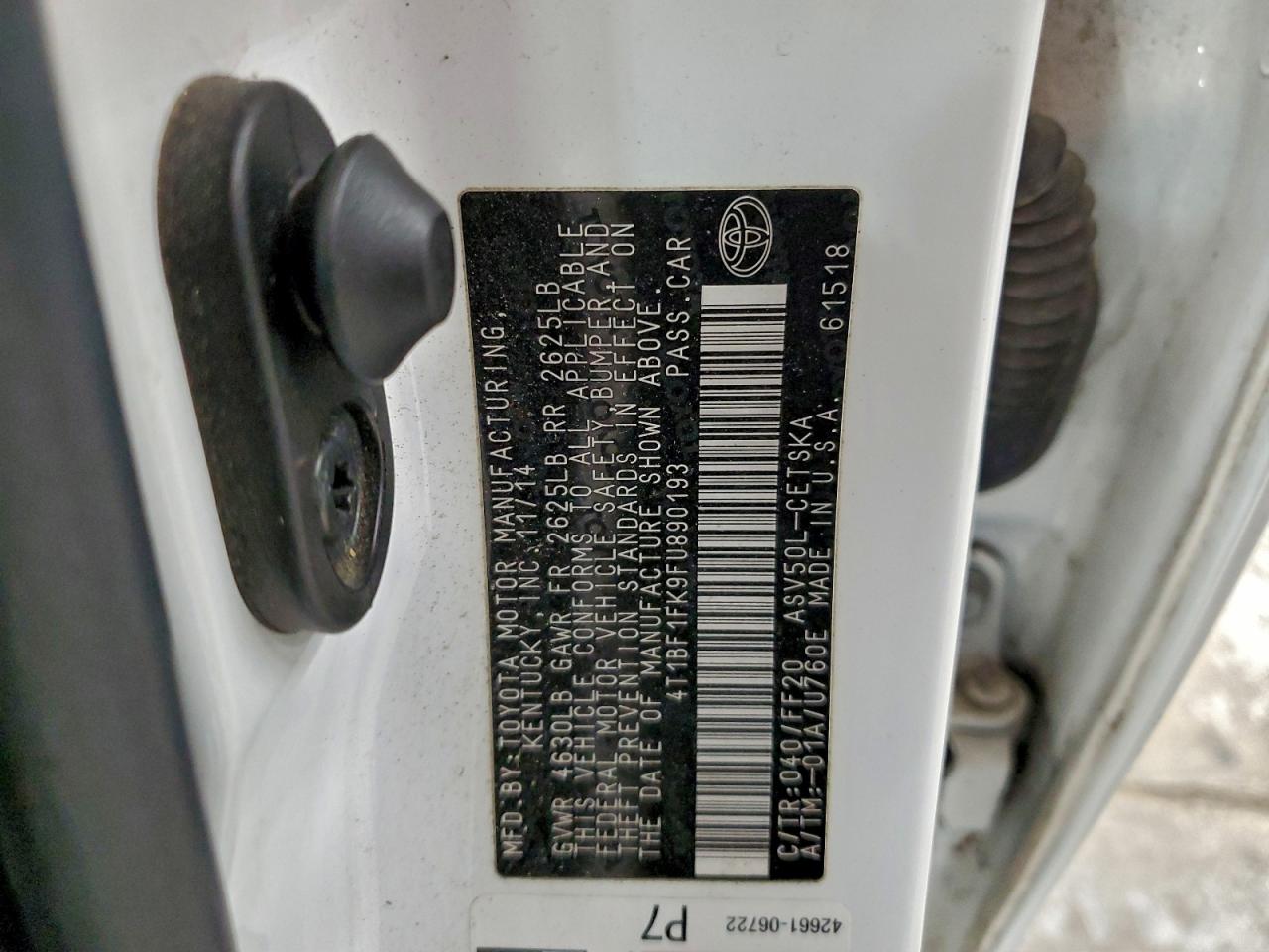 2015 TOYOTA CAMRY LE photo 12