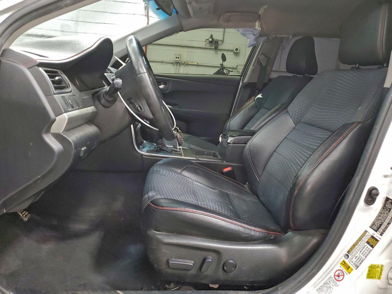 2015 TOYOTA CAMRY LE photo 7