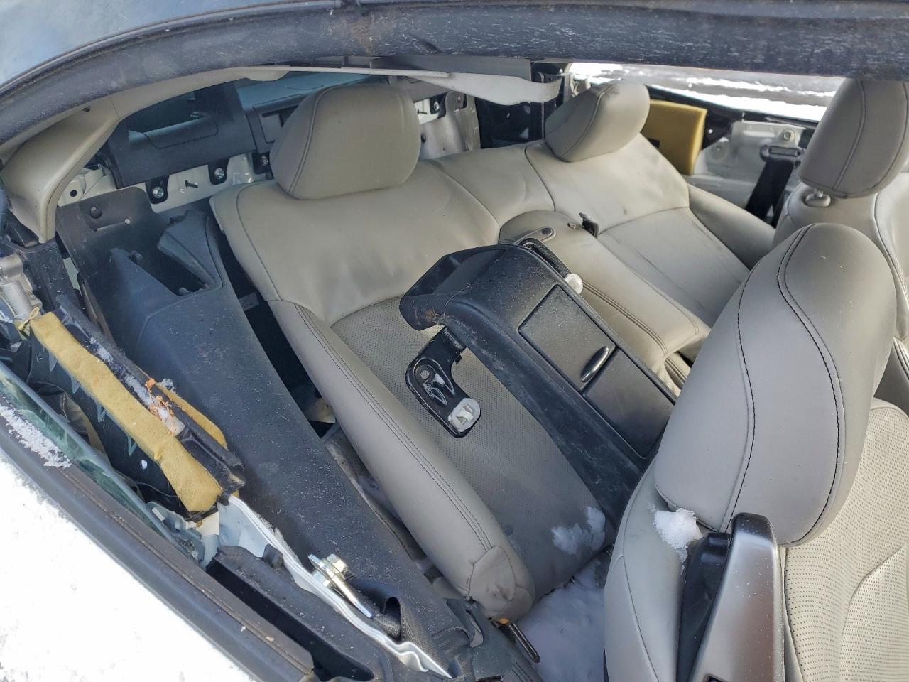2012 LEXUS IS 250 photo 10