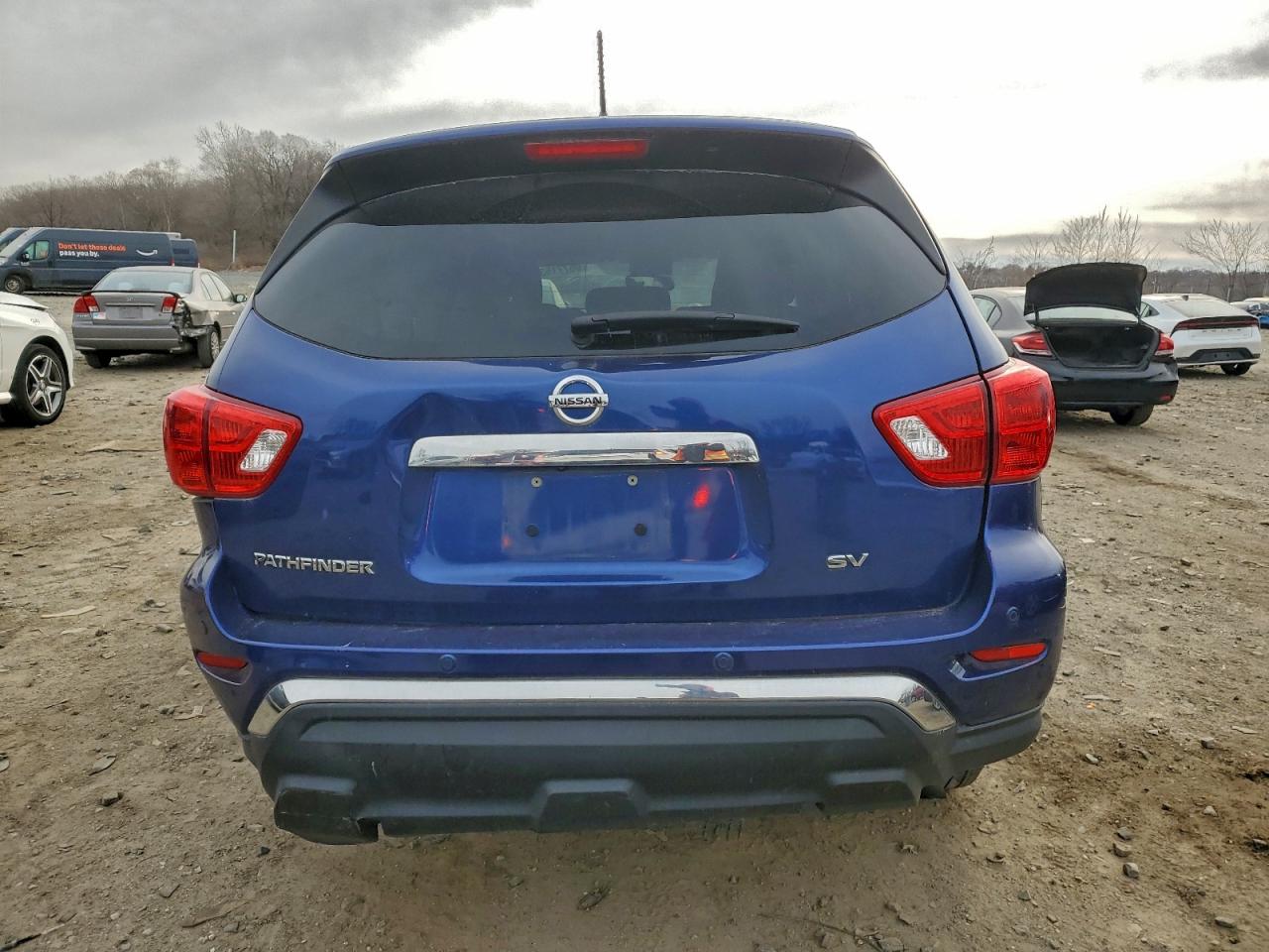 2017 NISSAN PATHFINDER S photo 6