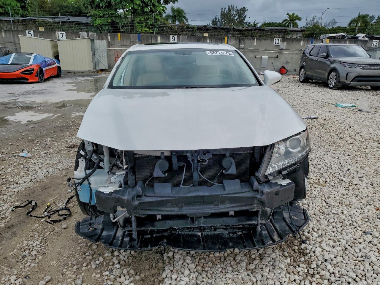 2013 LEXUS ES 350 photo 5