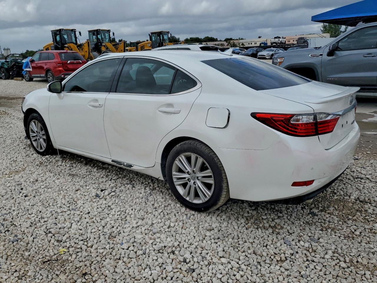 2013 LEXUS ES 350 photo 2