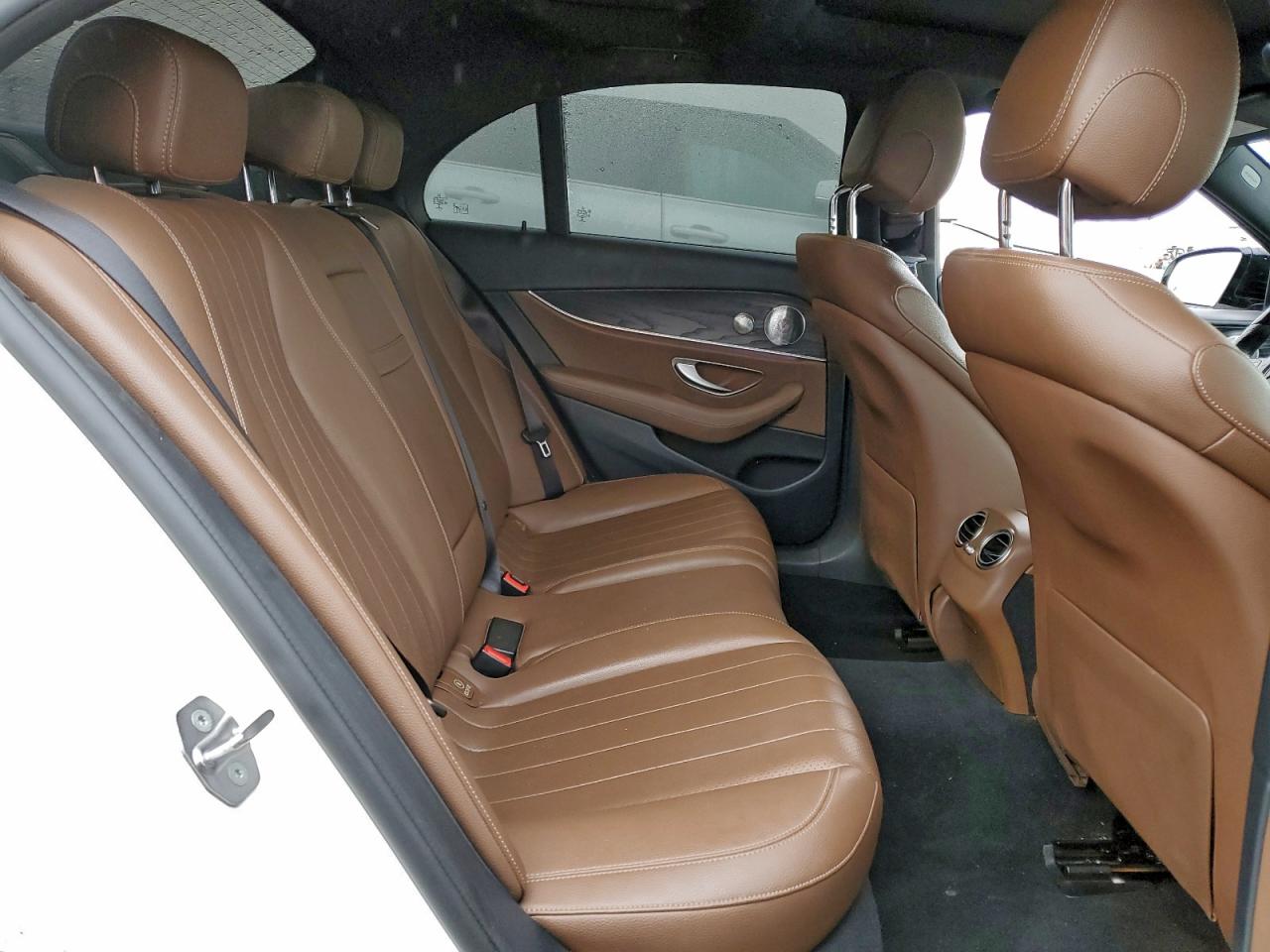2018 MERCEDES-BENZ E 300 photo 10
