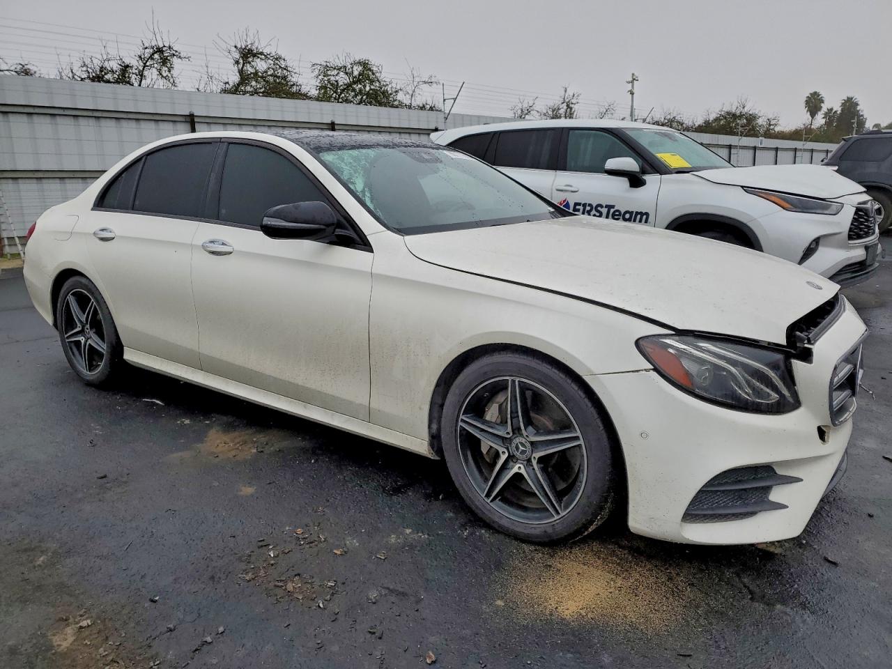 2018 MERCEDES-BENZ E 300 photo 4