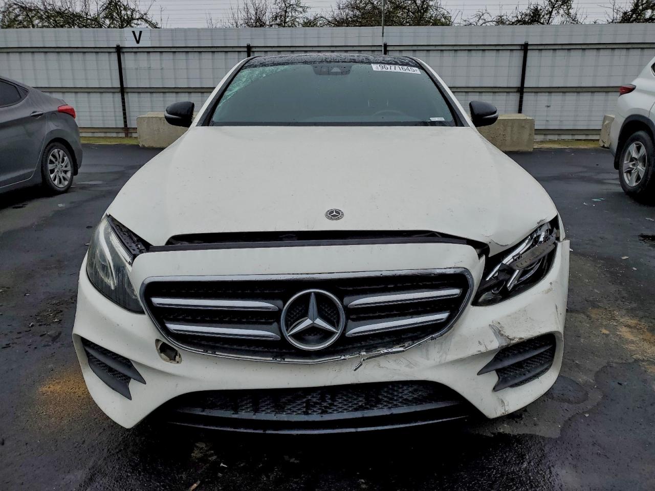2018 MERCEDES-BENZ E 300 photo 5