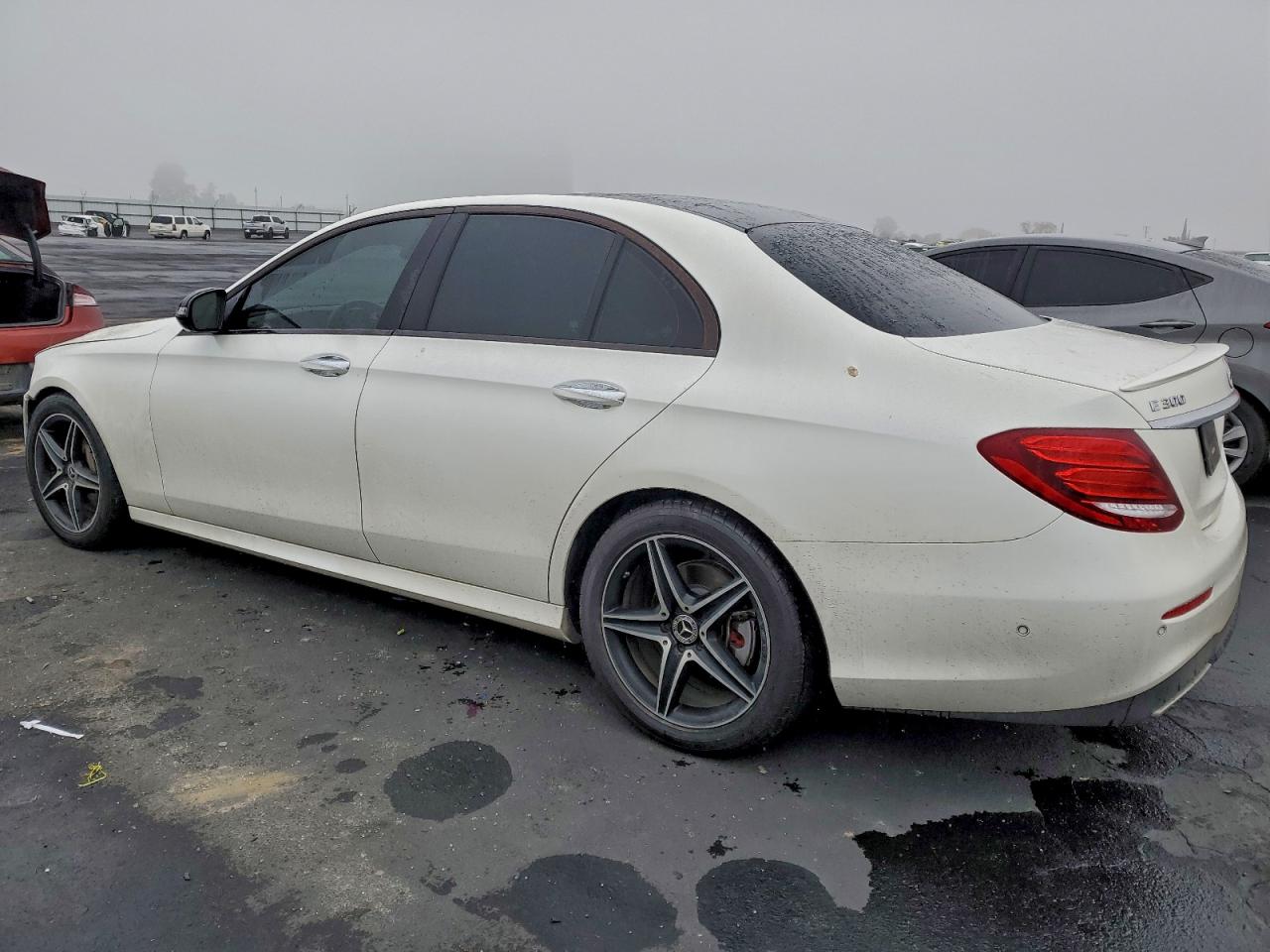 2018 MERCEDES-BENZ E 300 photo 2