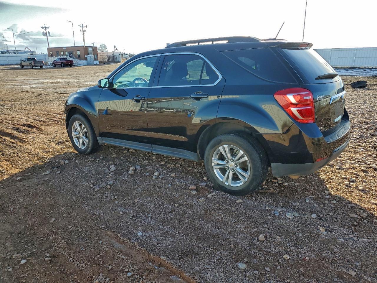 2016 CHEVROLET EQUINOX LT photo 2