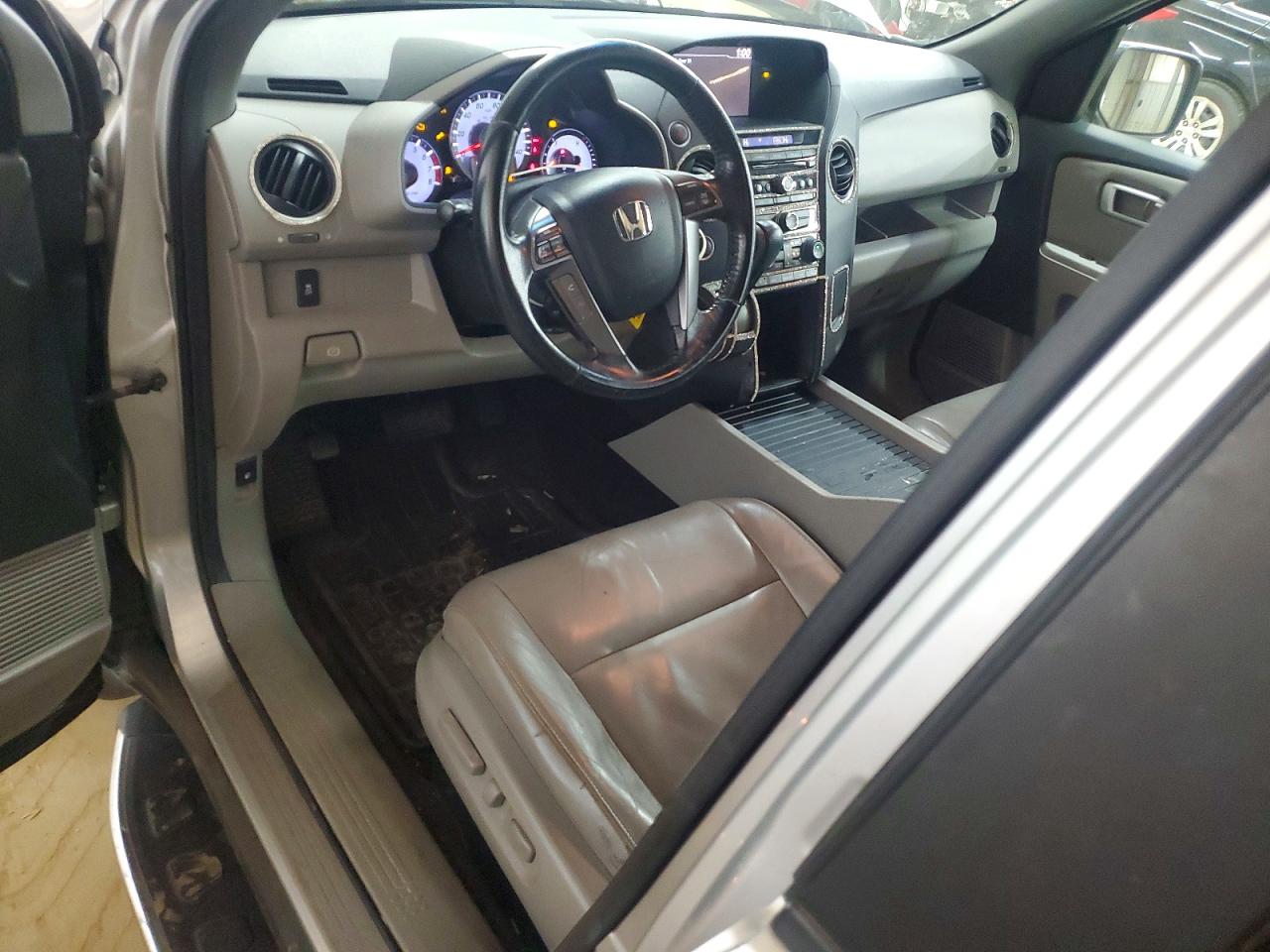 2013 HONDA PILOT EXL photo 8